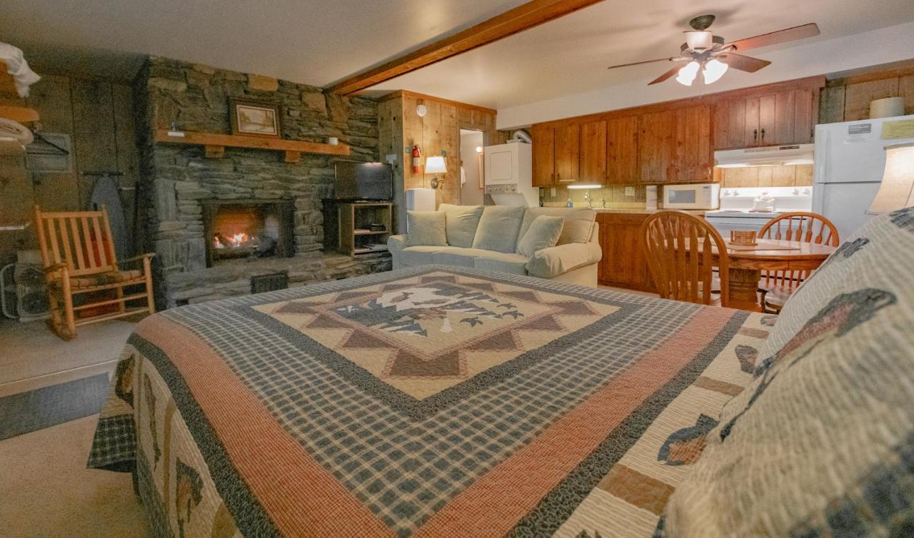 Swiss Mountain Village Blowing Rock Exterior photo